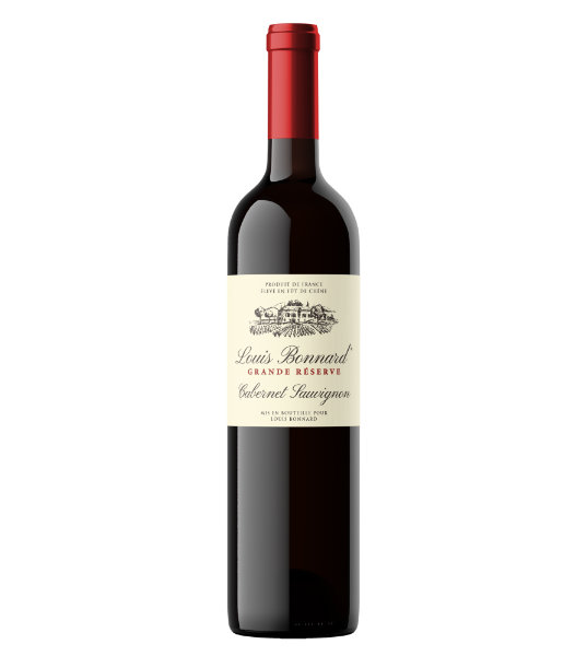 Deze Louis Bonnard Cabernet Sauvignon Grande Reserve heeft een krachtige paarsrode kleur. In de neus geurt hij naar rijpe pruimen, zwarte bessen wat tabak, ceder en geroosterde koffiebonen. Fraaie volle smaak waarin de aroma's duidelijk terugkomen.  Gebalanceerde afdronk door de houtrijping.